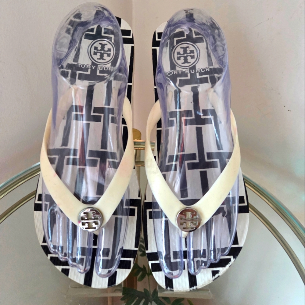 TORY BURCH White/Black/Silver Geo Print Flip Flops VGUC Sz. 9